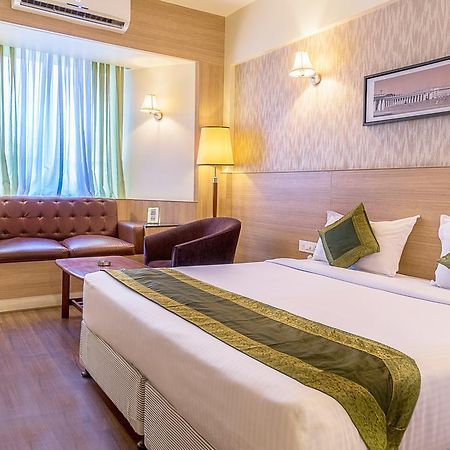 Treebo Premium Grand Emerald Pimpri-Chinchwad Exterior foto