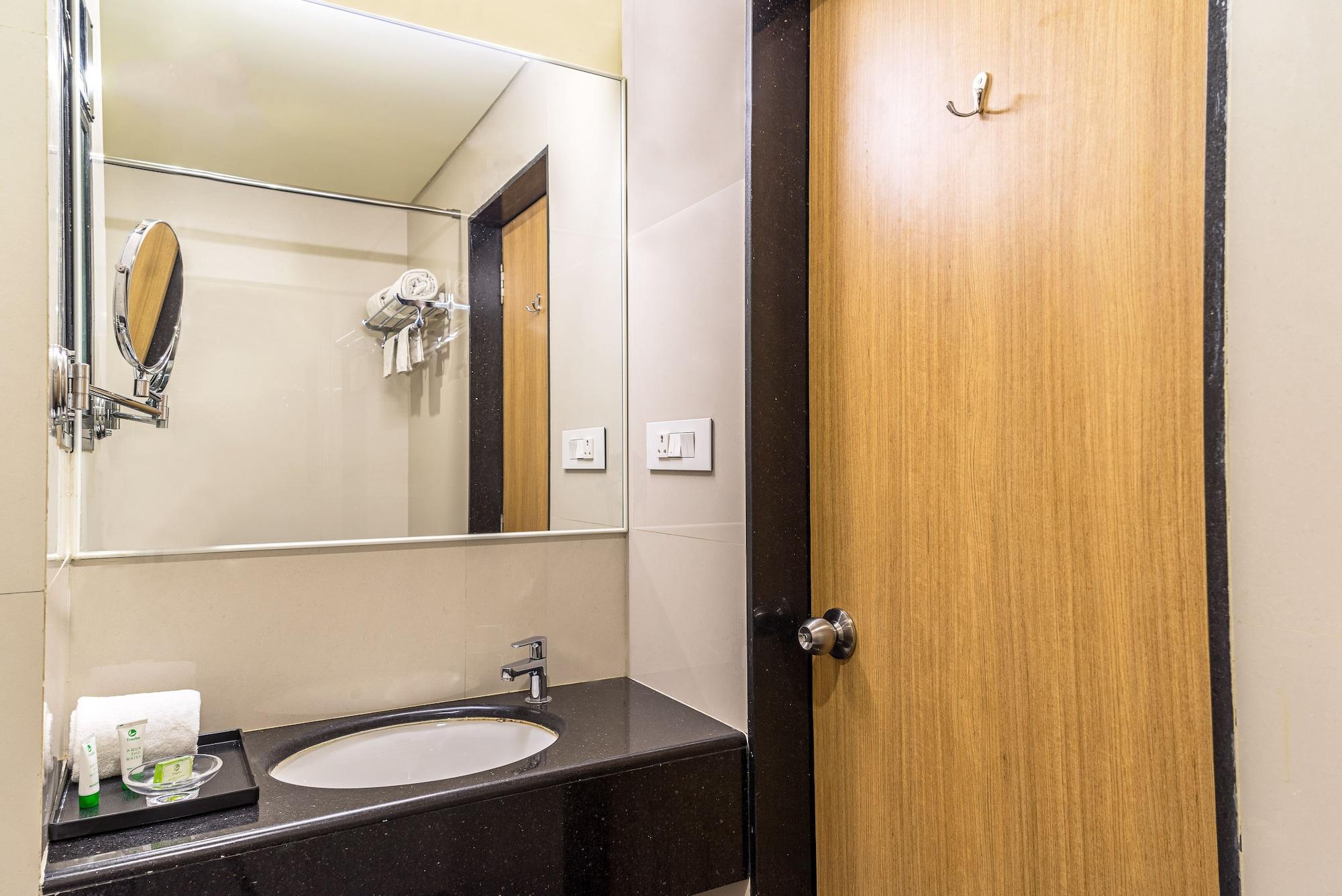 Treebo Premium Grand Emerald Pimpri-Chinchwad Exterior foto